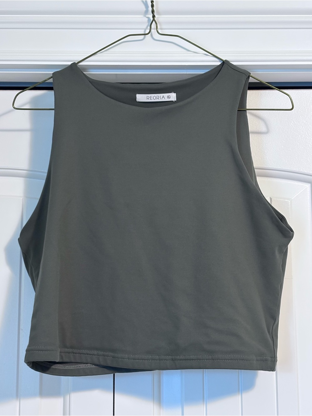 REORIA | Sleeveless High Neck Crop | Athleisure | Size XL |